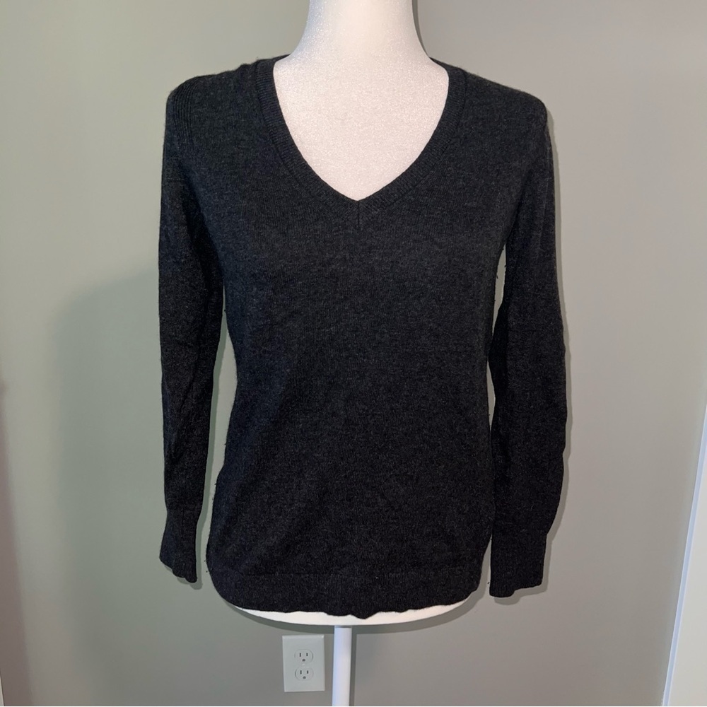 Banana Republic Dark Gray Knit Sweater